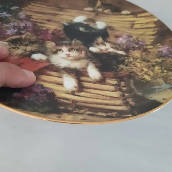 Collector Cat Plate "THE KITTEN EXPRESS" Victorian Cat Capers by C L Huber. - Picture 4 of 5